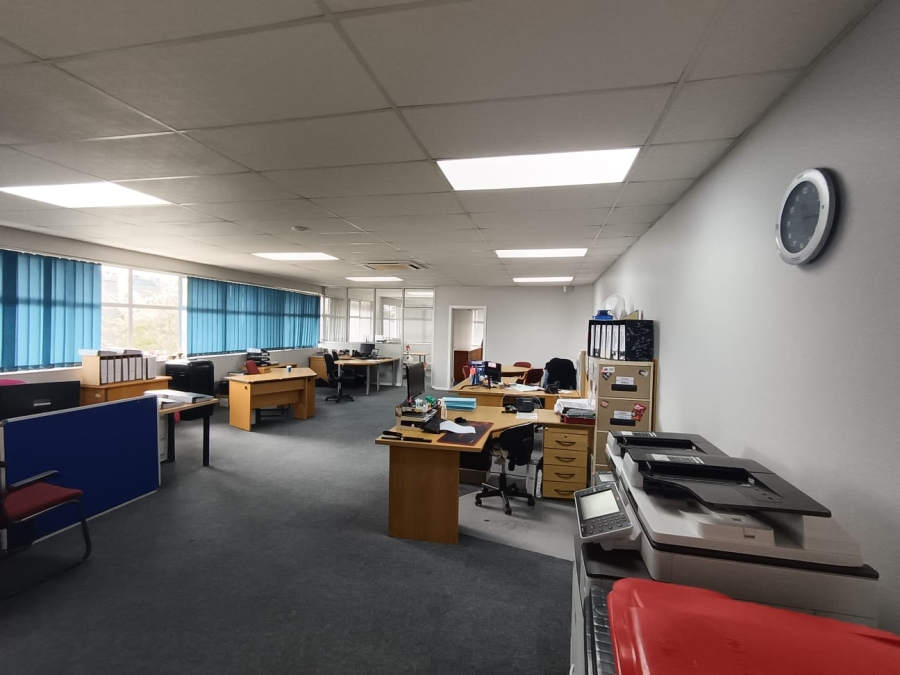 To Let Commercial Property for Rent in Lorraine Eastern Cape